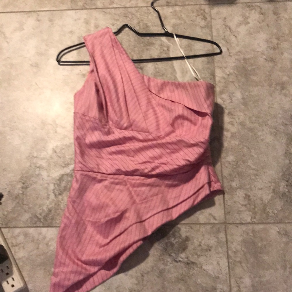 Asymmetrical pink Petersyn top!